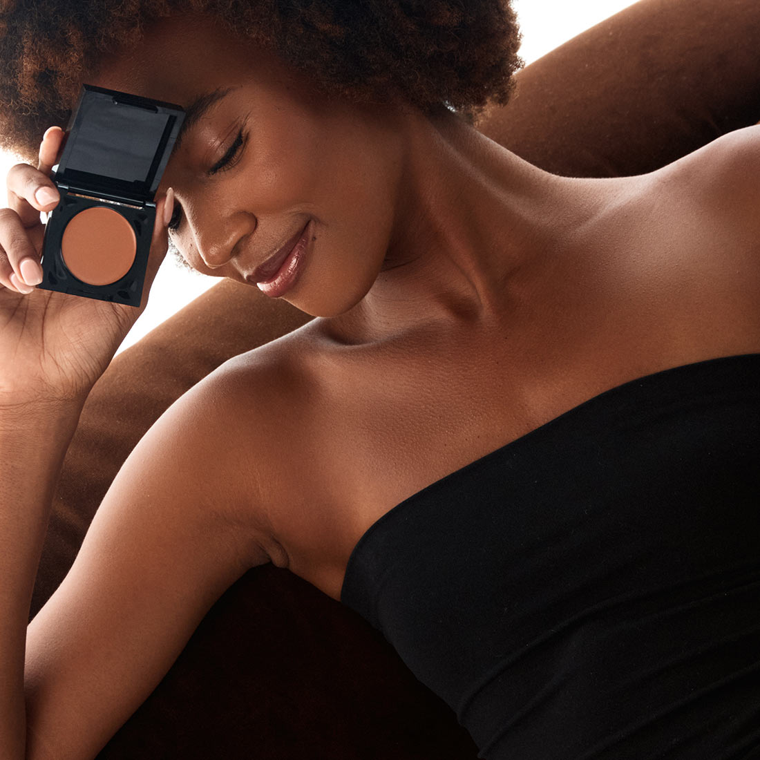 UNDER EYE BRIGHTENER