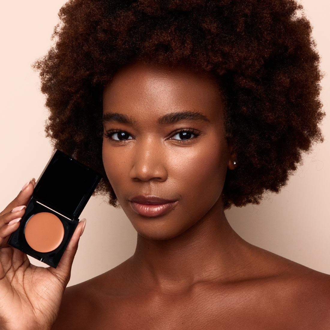 UNDER EYE BRIGHTENER