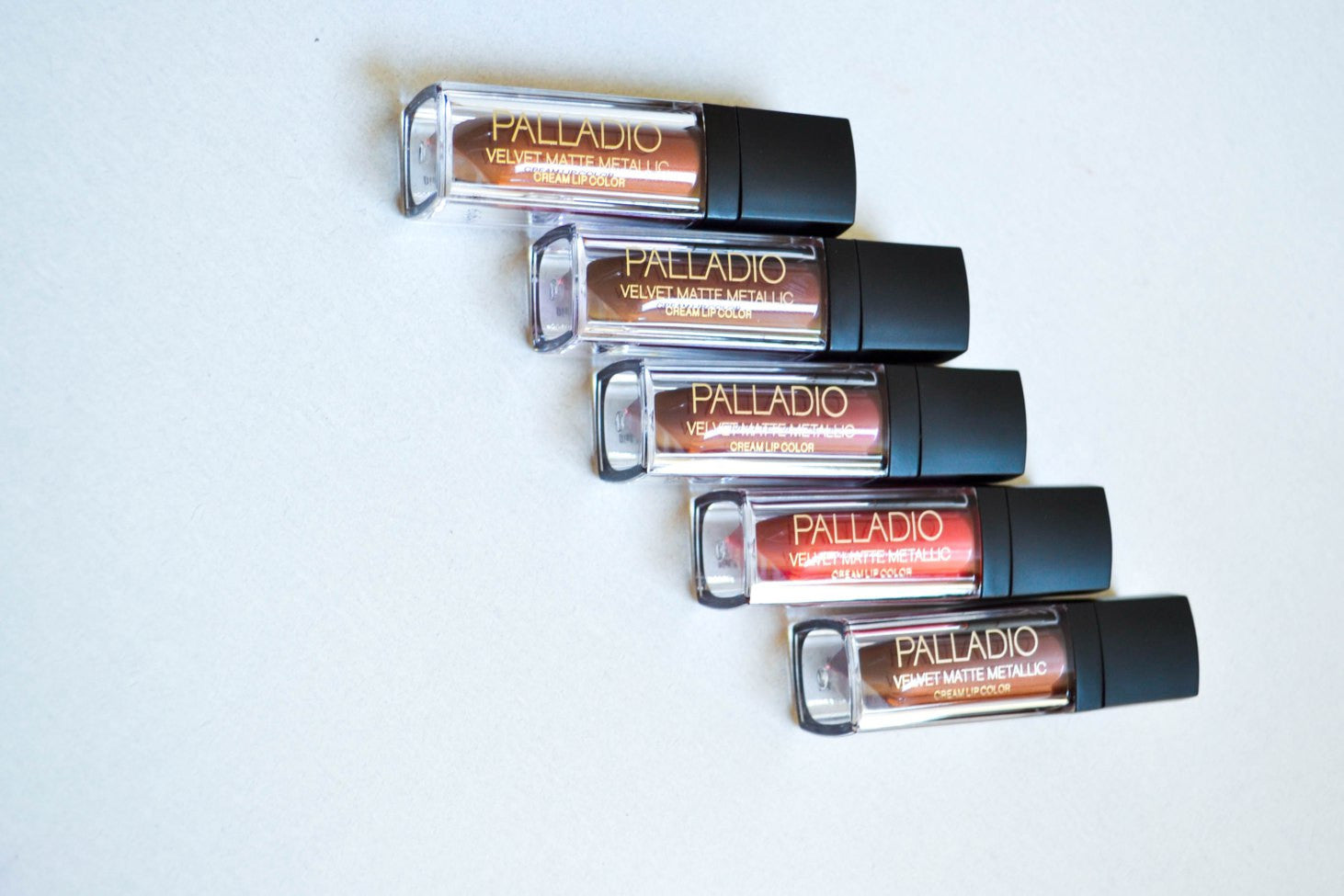 How to fall in love with a lipstick and stay with it until it wears out?